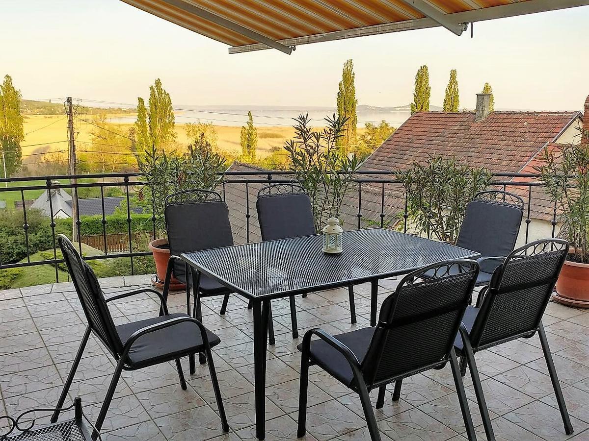 Szigligeti Panorama Apartmanhaz Εξωτερικό φωτογραφία